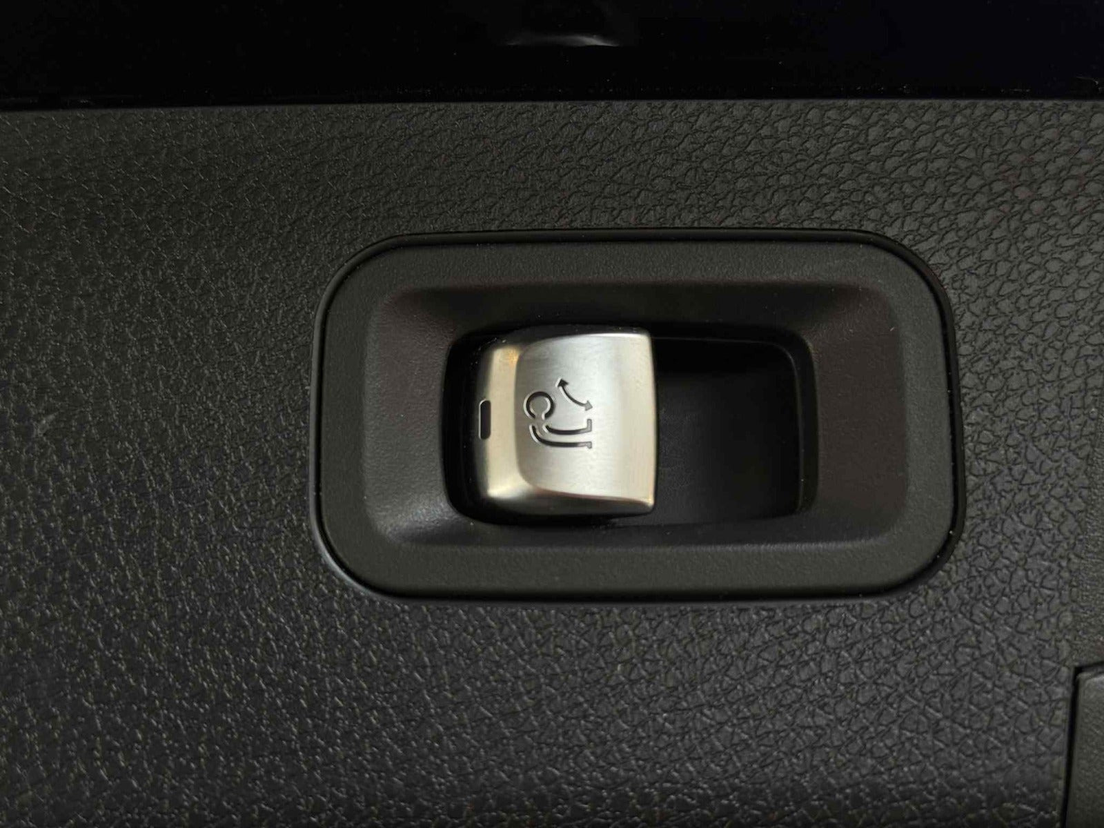 Sort Mercedes E350 d fra 2019