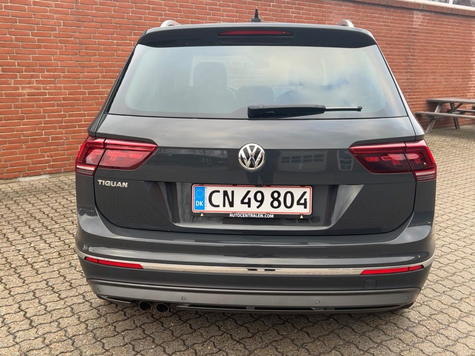 Grå VW Tiguan fra 2020