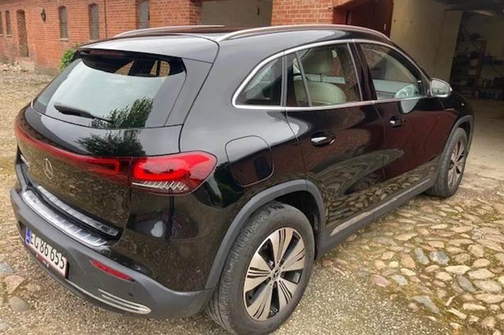 Sort Mercedes EQA250+ fra 2023