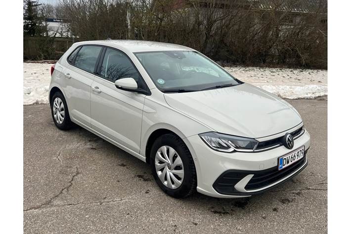 Grå VW Polo fra 2024