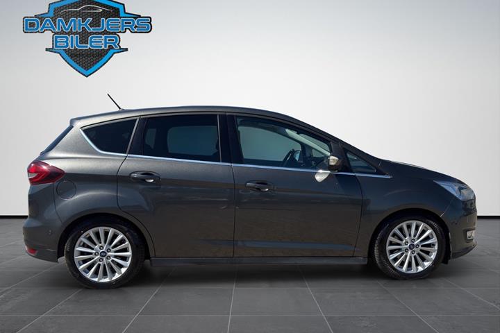 Grå Ford C-MAX fra 2017
