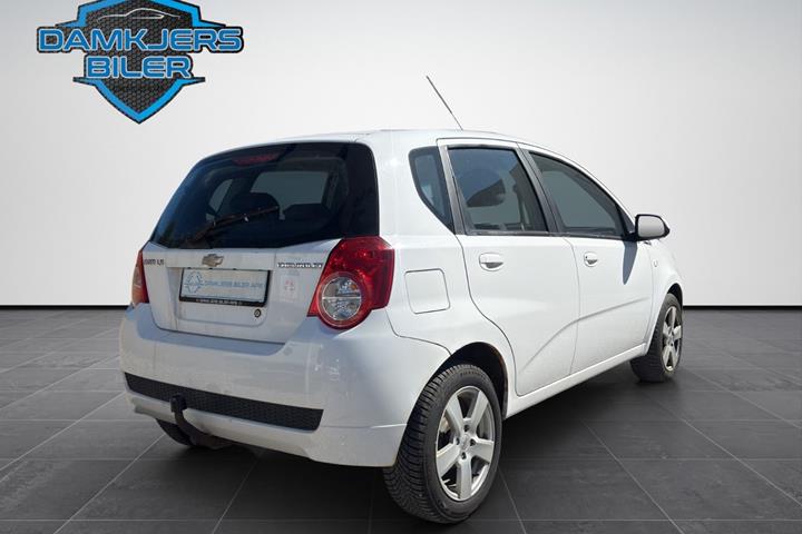 Hvid Chevrolet Aveo fra 2010