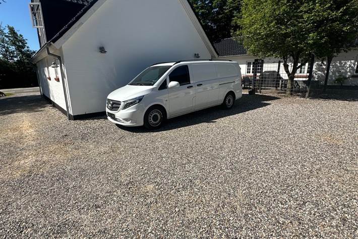 Hvid Mercedes Vito 119 fra 2020