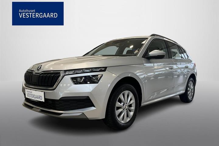 Sølv Skoda Kamiq fra 2022 set udefra