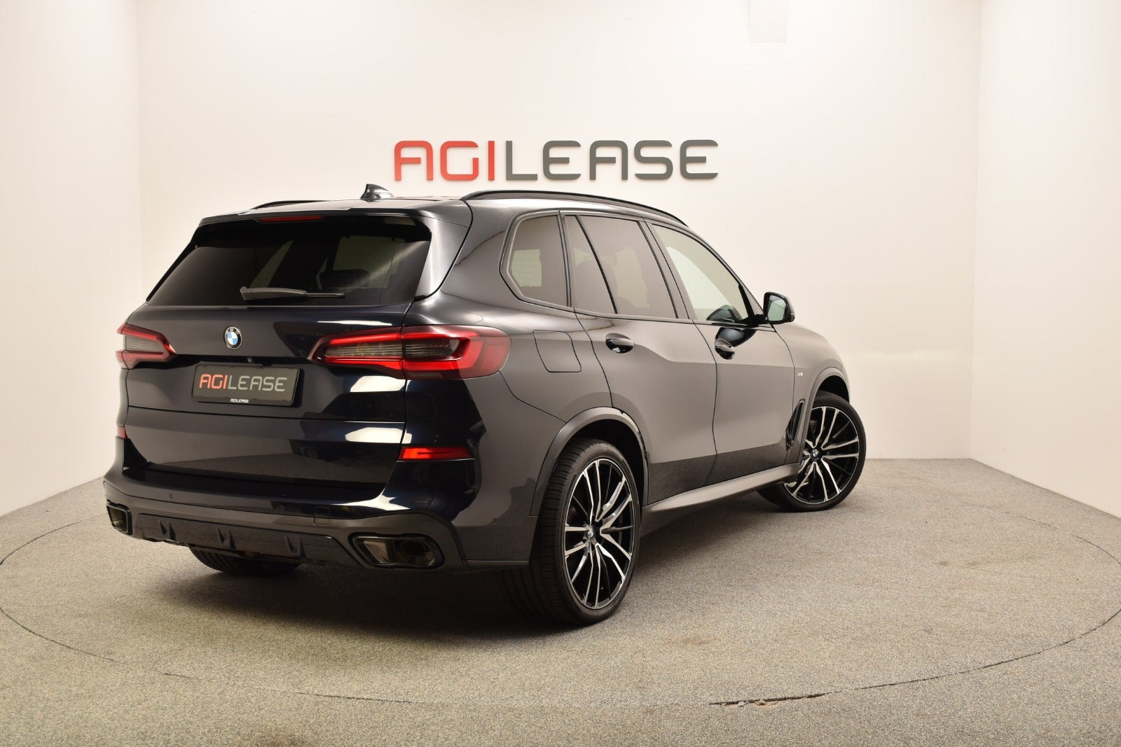 Sort BMW X5 fra 2020
