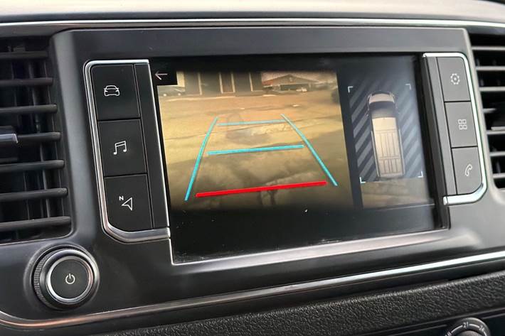 Hvid Toyota ProAce fra 2018
