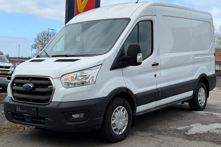 Hvid Ford Transit 350 L2 Van fra 2020 set udefra