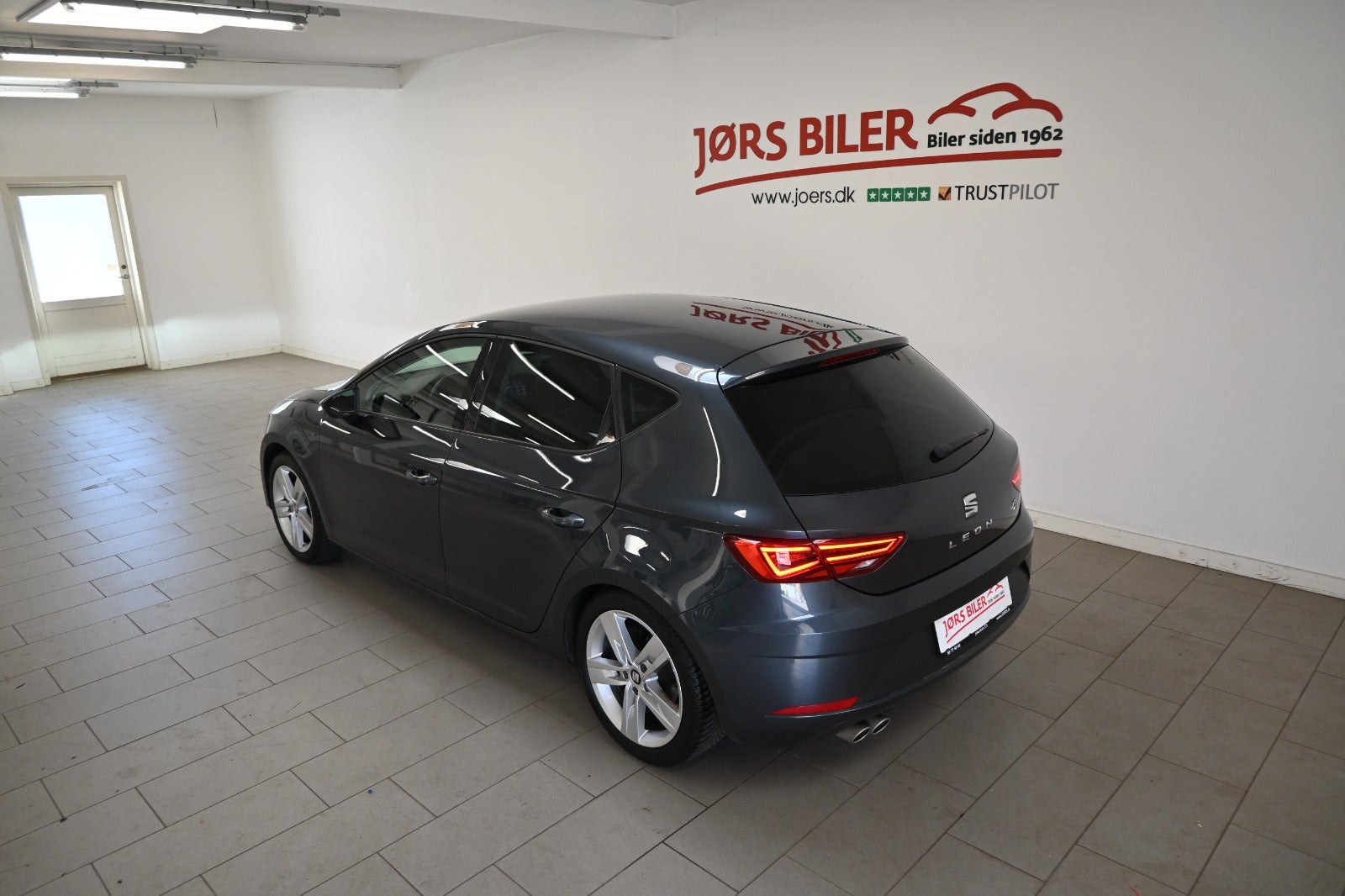 Grå Seat Leon fra 2019