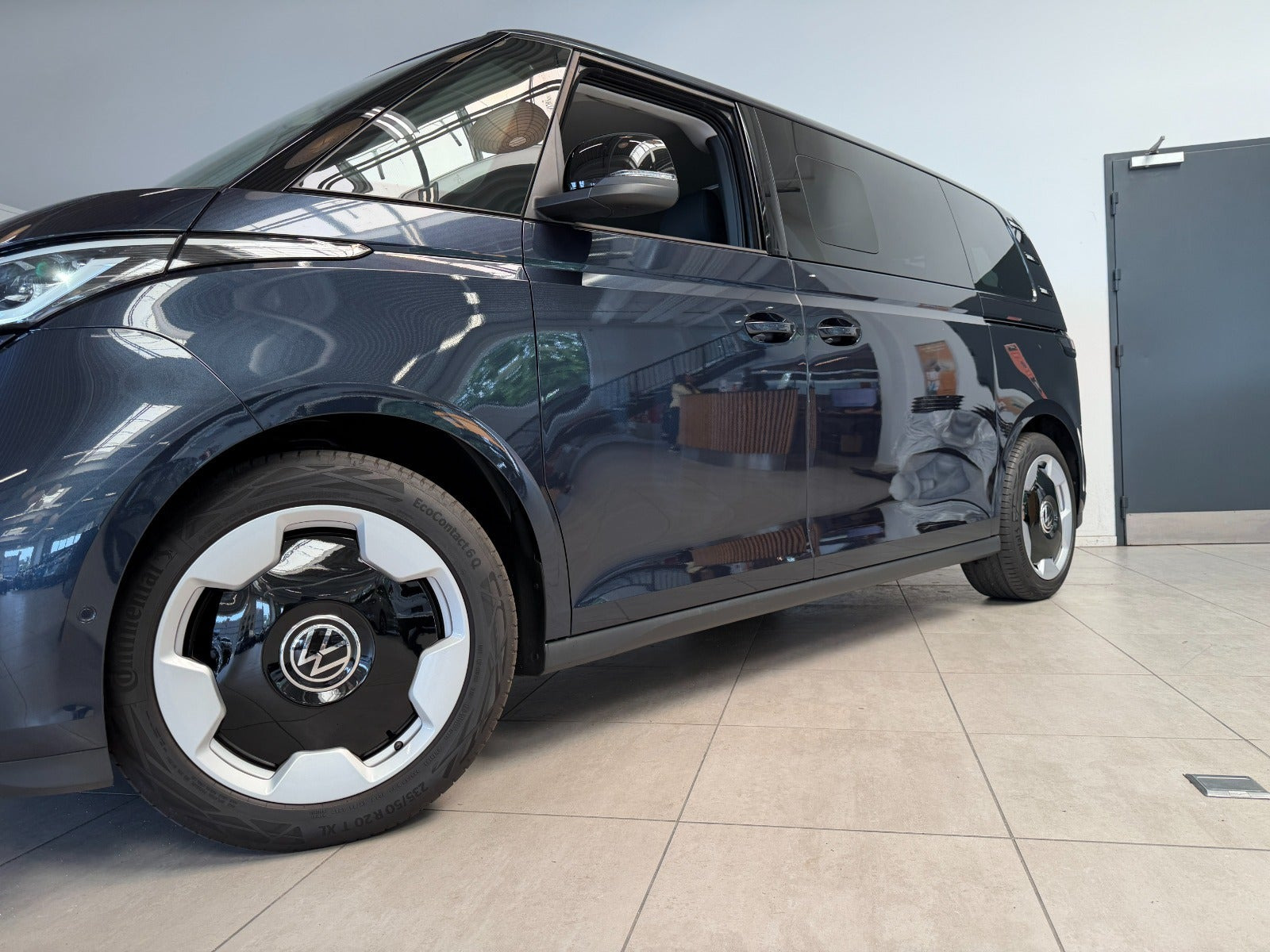 Blå VW ID.Buzz fra 2025