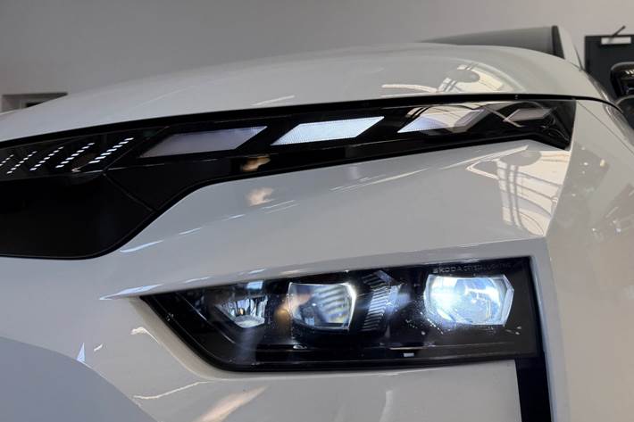 Hvid Skoda Enyaq fra 2026