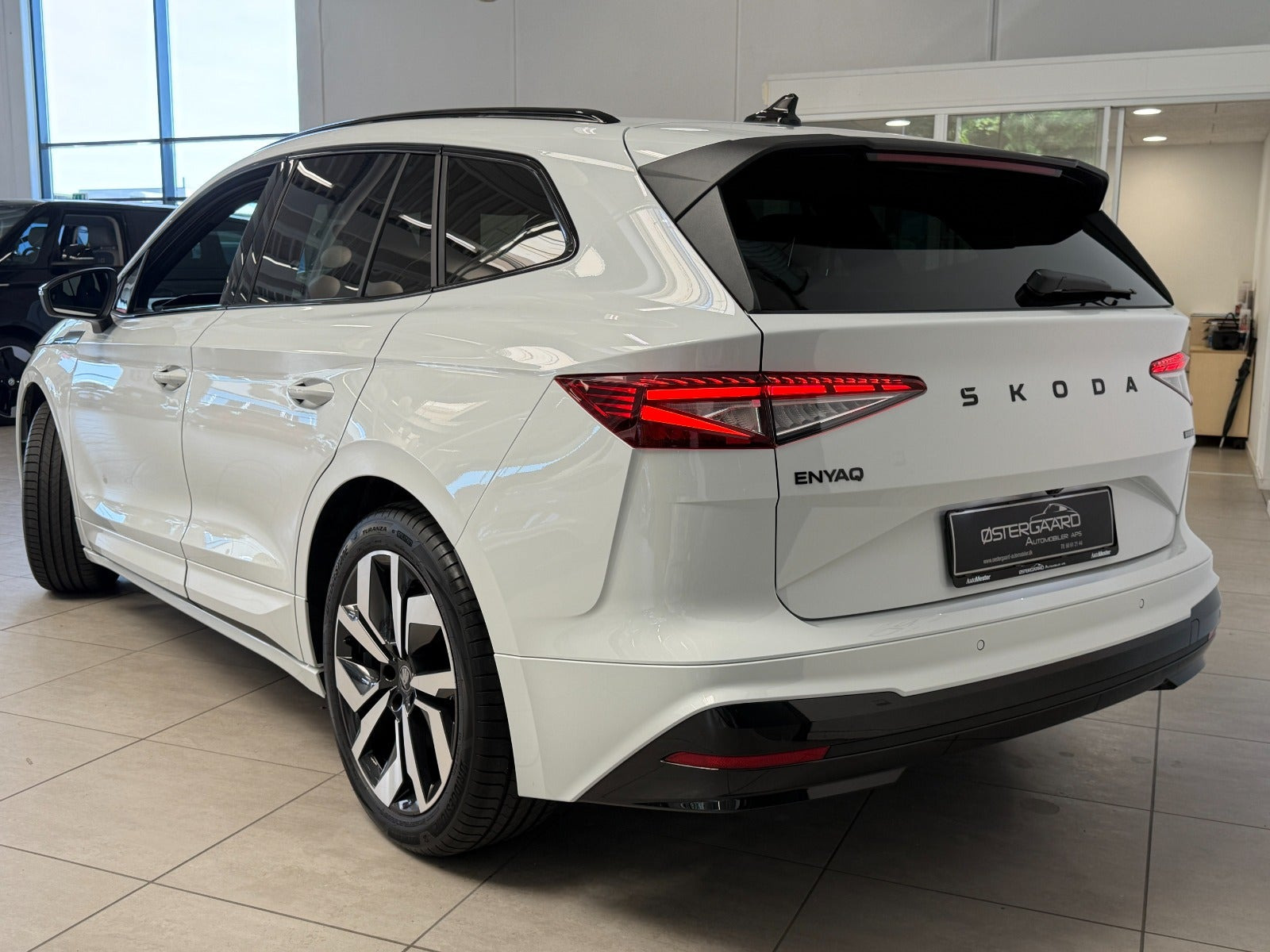 Hvid Skoda Enyaq fra 2026