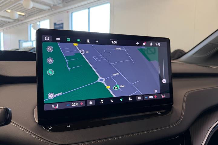 Hvid Skoda Enyaq fra 2026