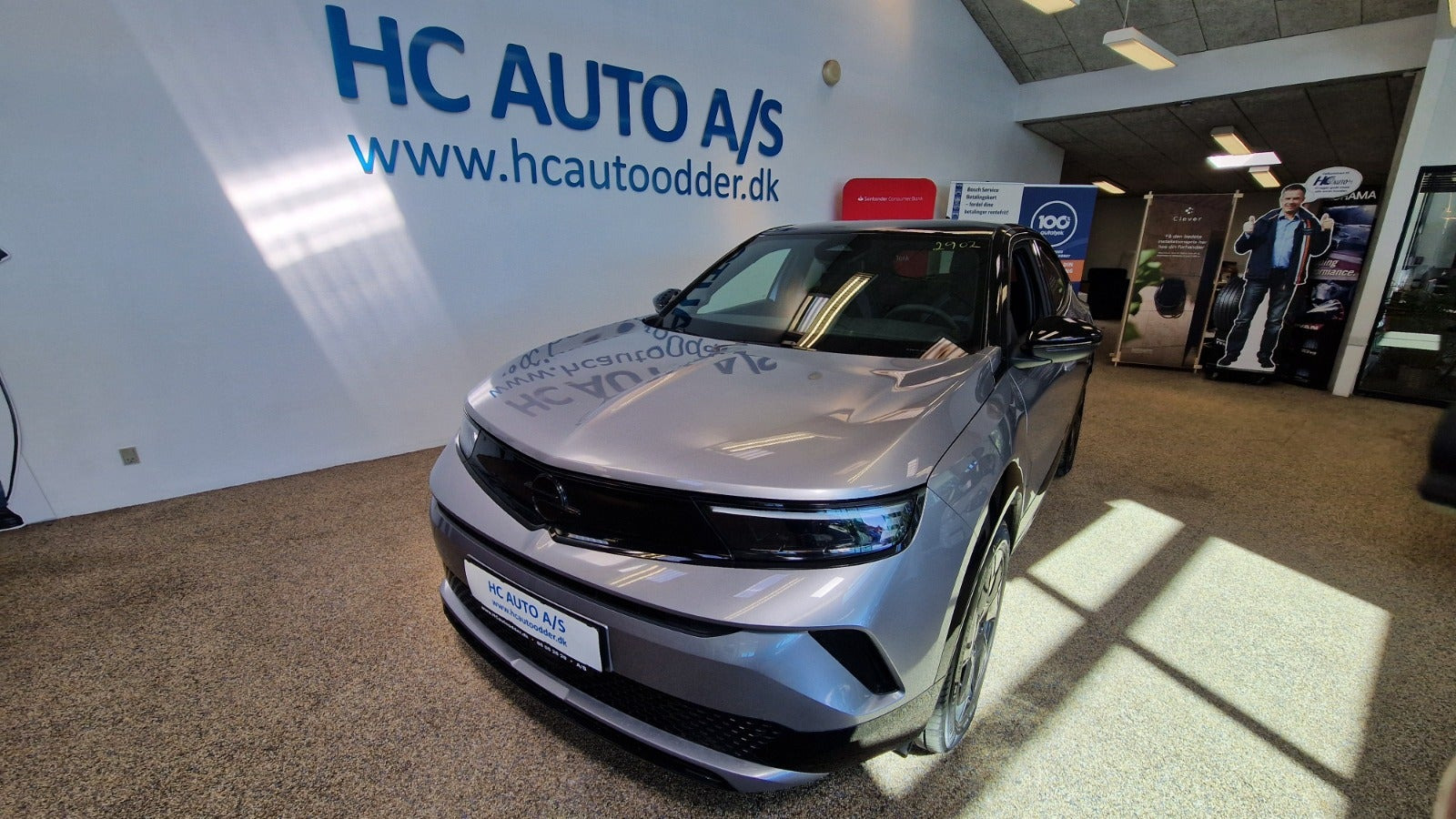 Grå Opel Mokka-e fra 2025
