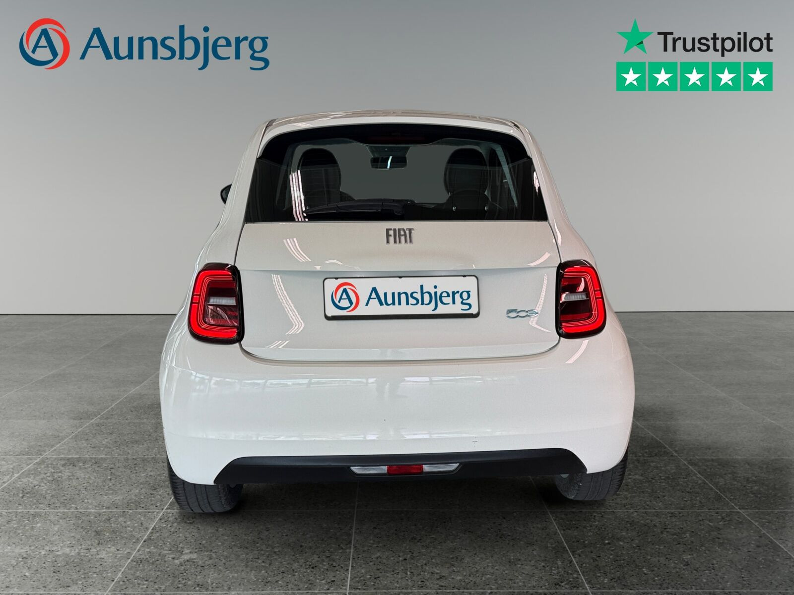 Hvid Fiat 500e fra 2022