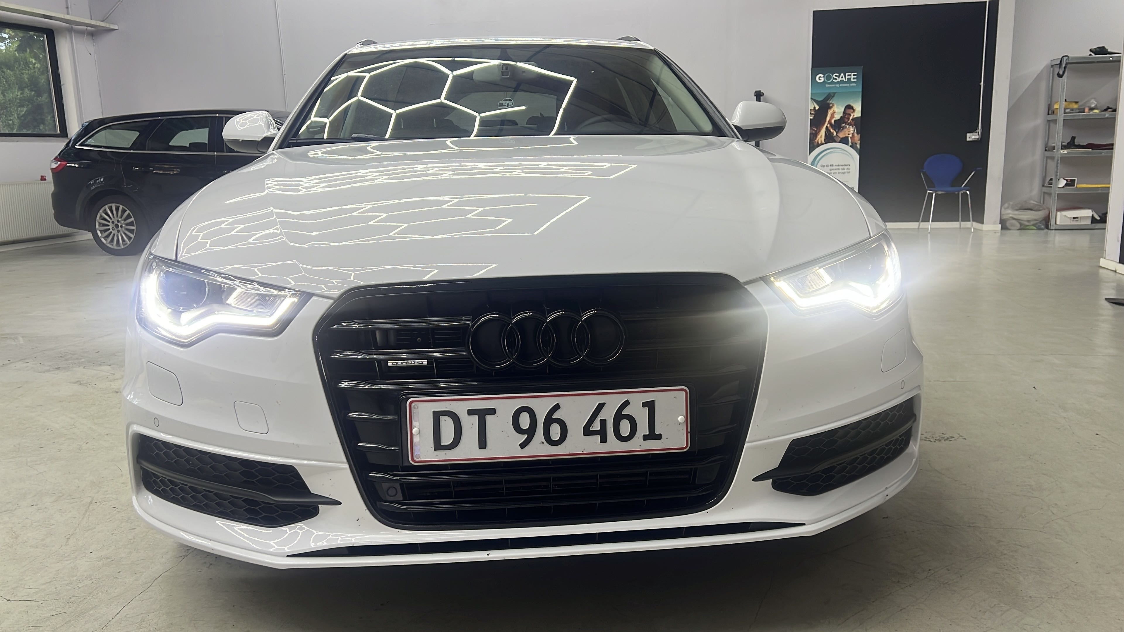 Hvid Audi A6 fra 2014