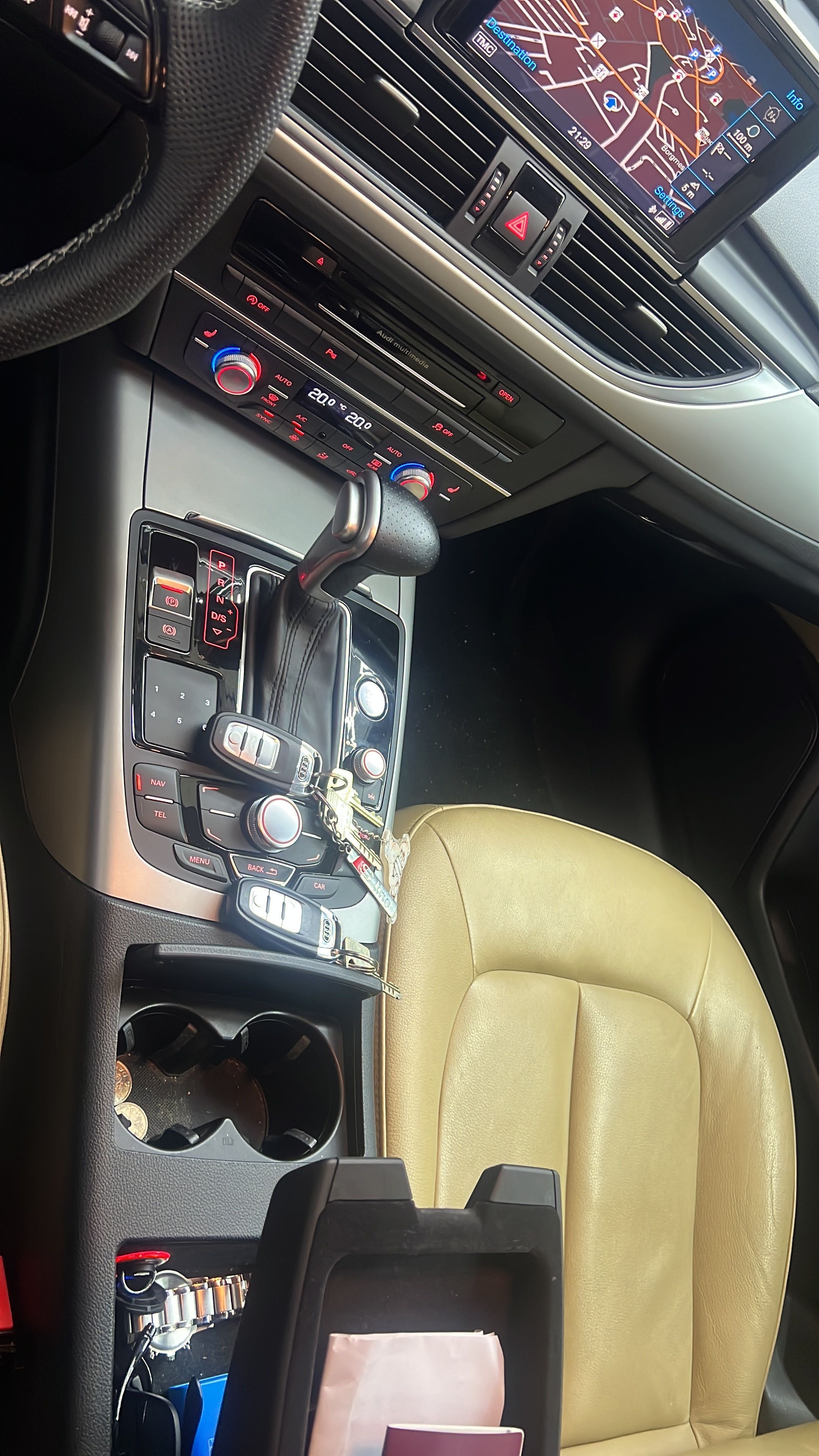 Hvid Audi A6 fra 2014