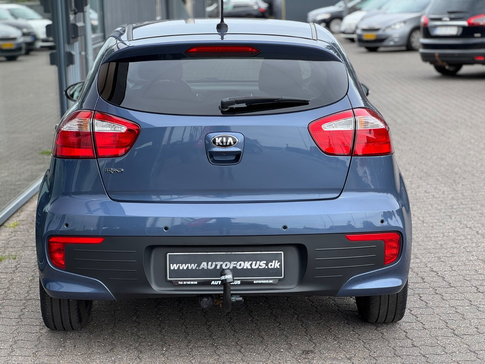 Blå Kia Rio fra 2016