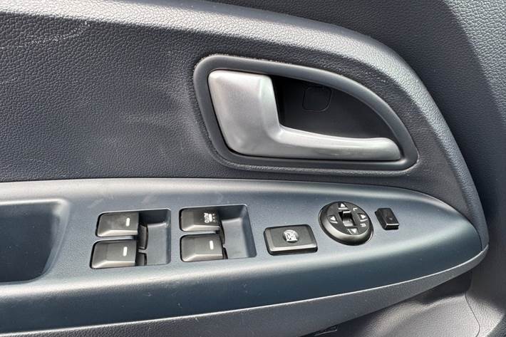 Blå Kia Rio fra 2016