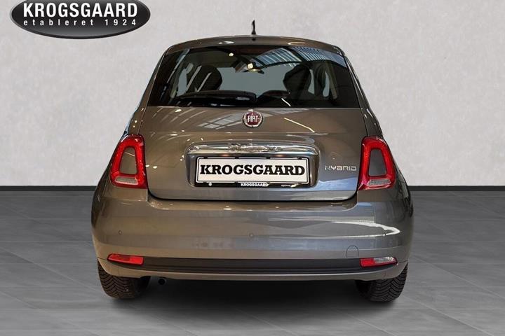 Grå Fiat 500 fra 2023