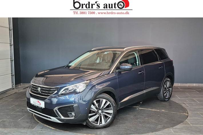 Blå Peugeot 5008 fra 2019
