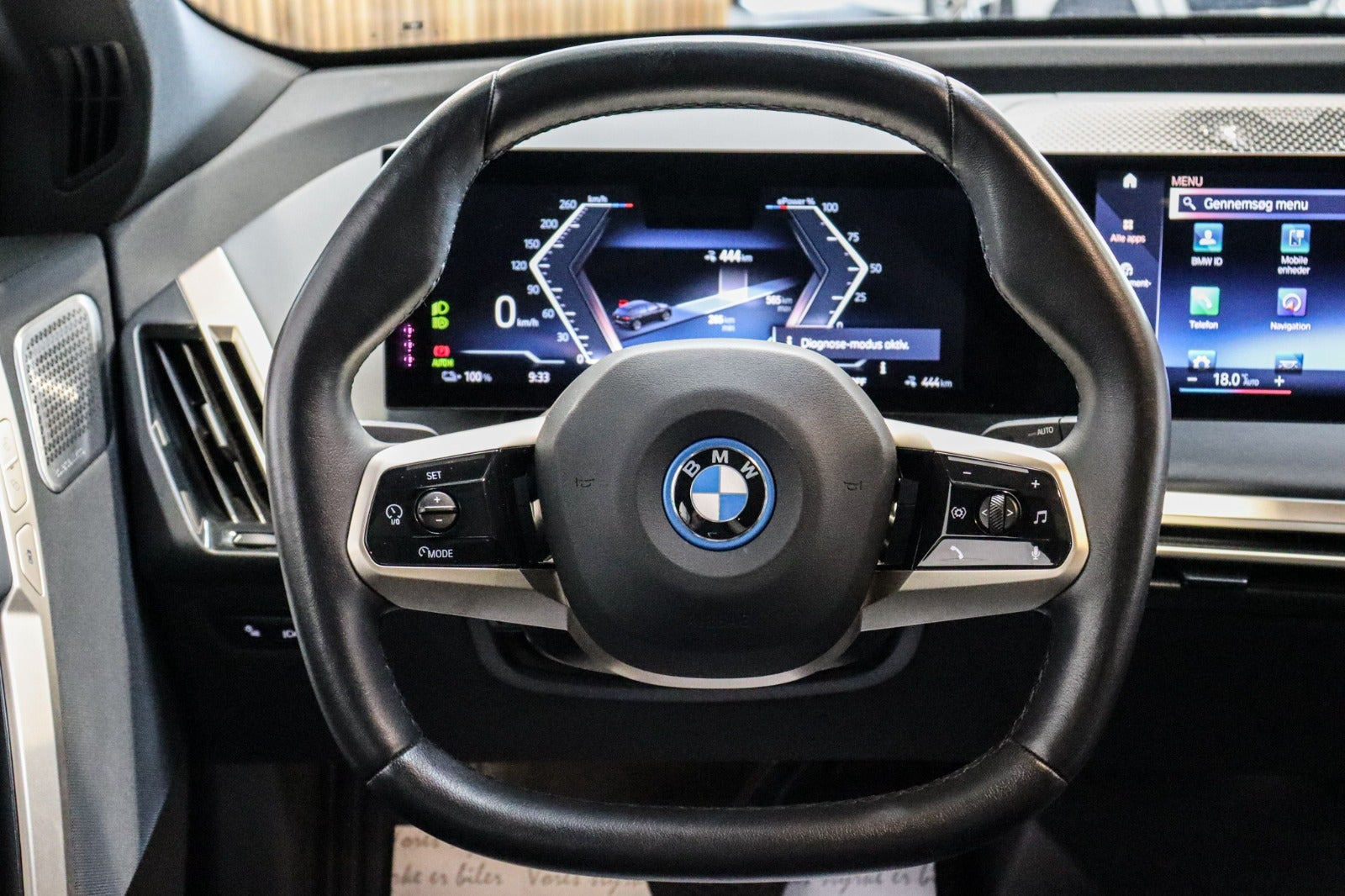 Sort BMW iX fra 2023