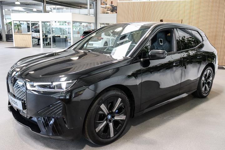Sort BMW iX fra 2022