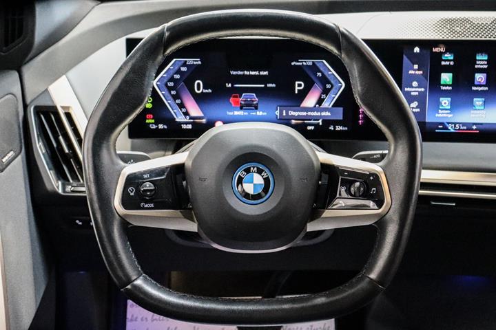 Sort BMW iX fra 2022