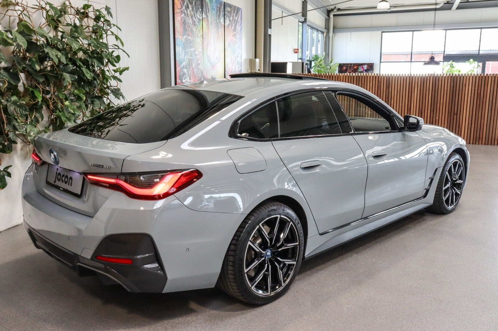 Grå BMW i4 fra 2022