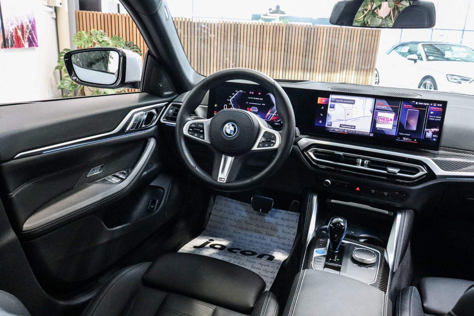 Grå BMW i4 fra 2022