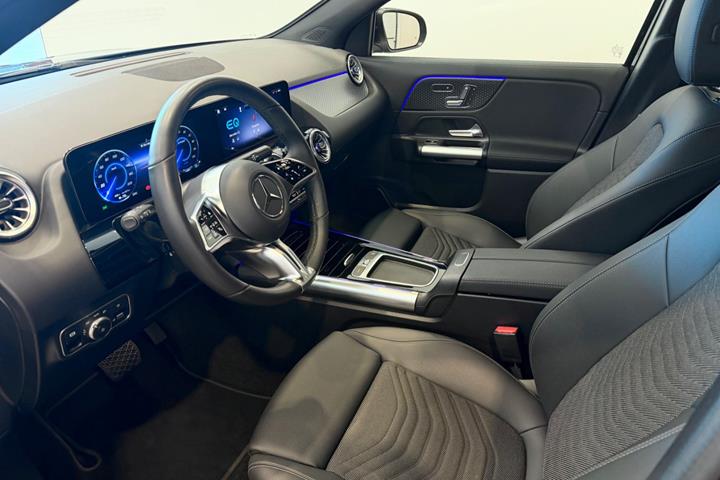 Sort Mercedes EQA250+ fra 2025