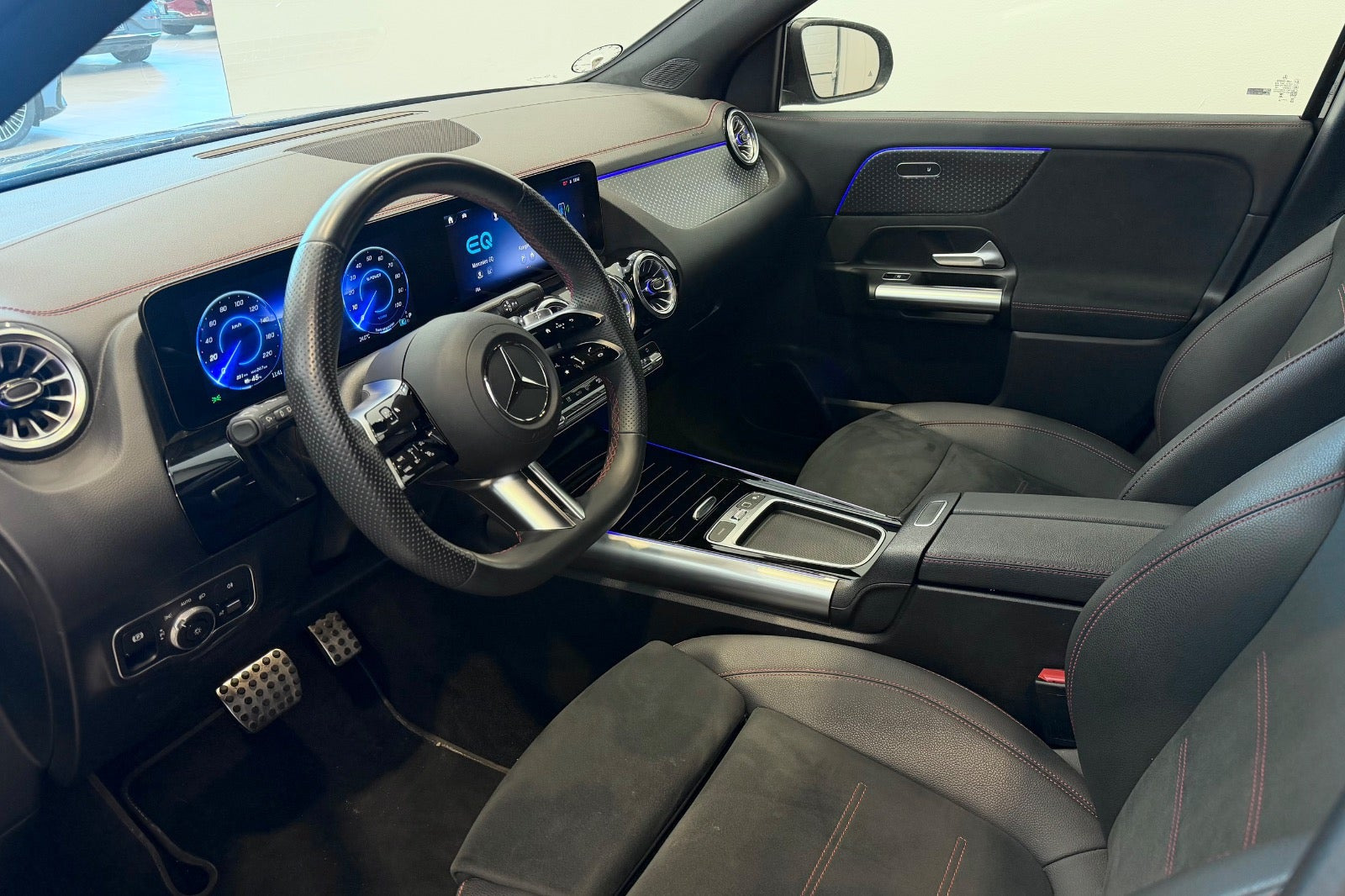 Sort Mercedes EQA250+ fra 2024