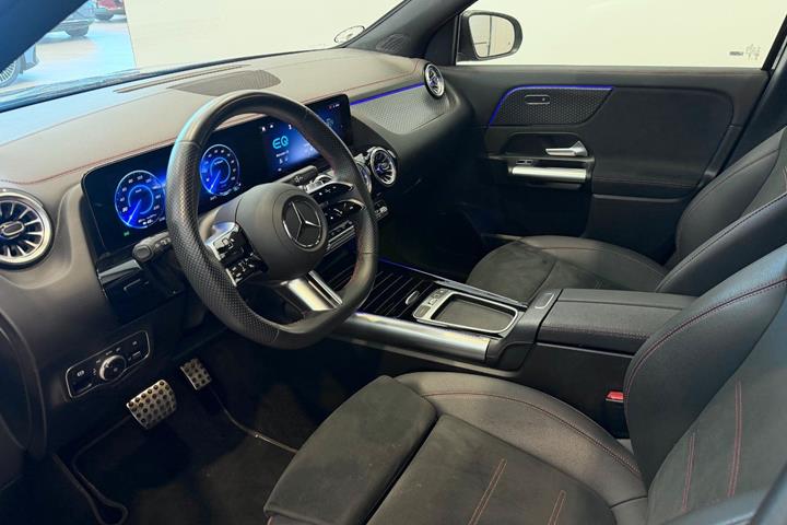 Sort Mercedes EQA250+ fra 2024