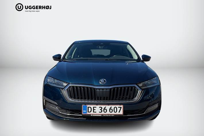 Blå Skoda Octavia fra 2021
