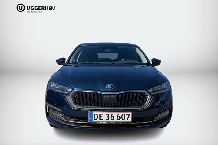 Blå Skoda Octavia fra 2021