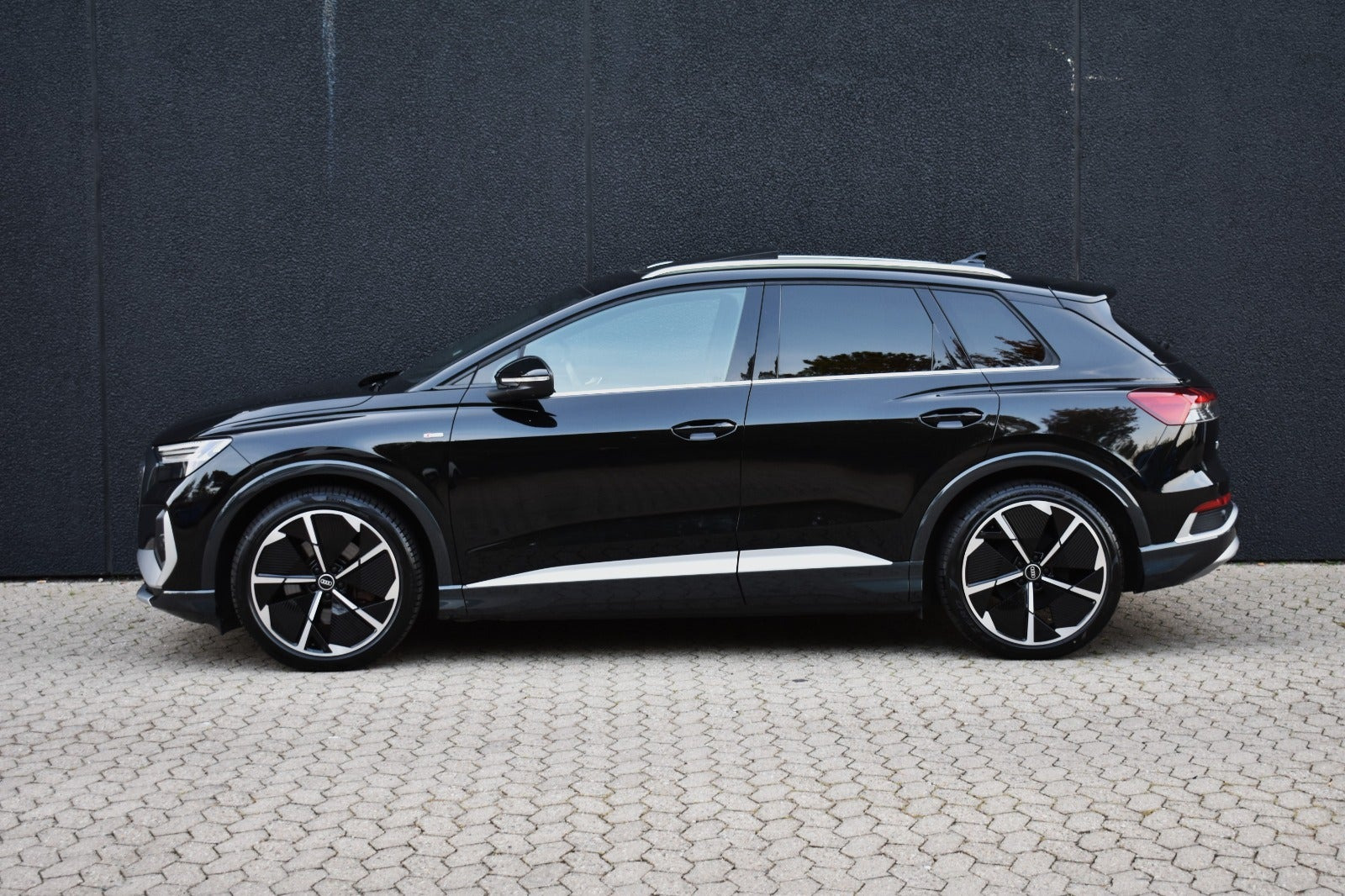 Sort Audi Q4 e-tron fra 2021