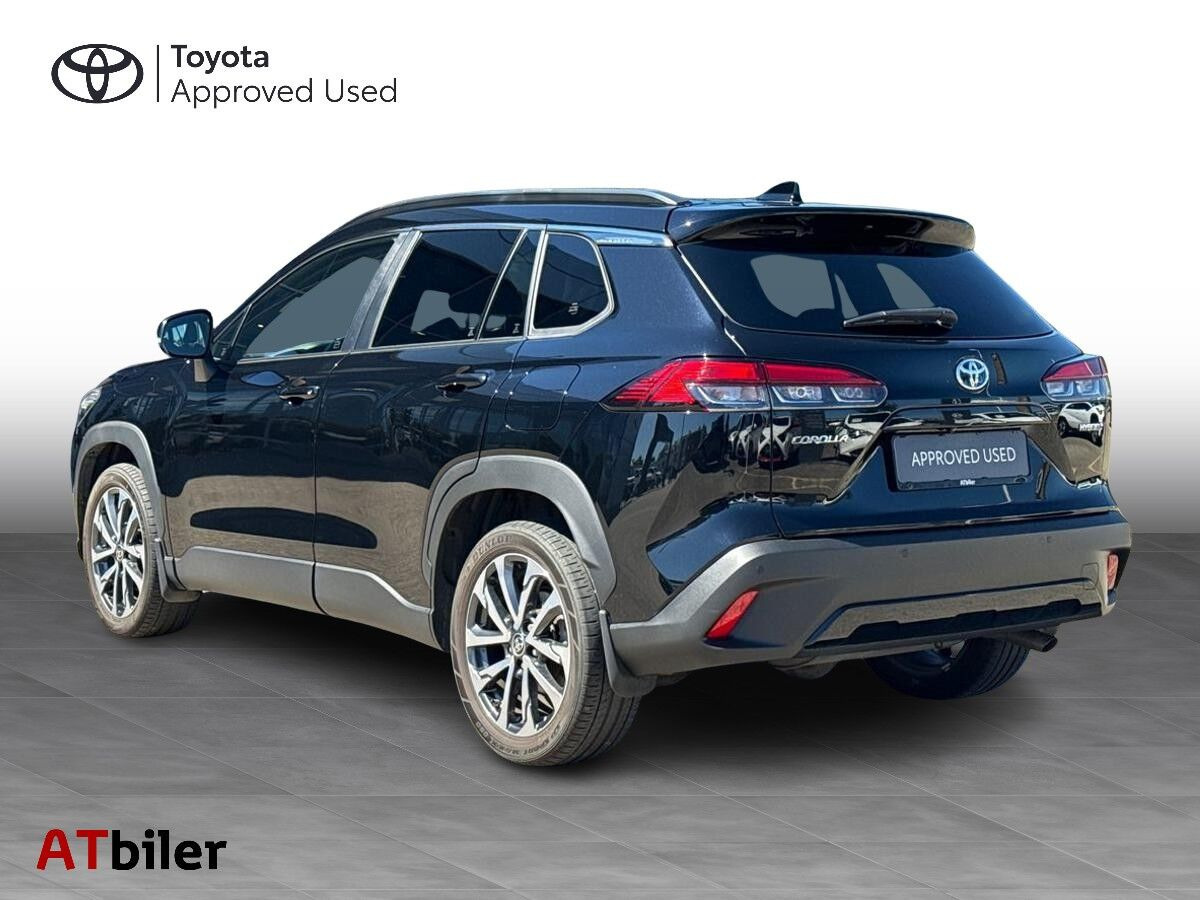 Sort Toyota Corolla Cross fra 2022