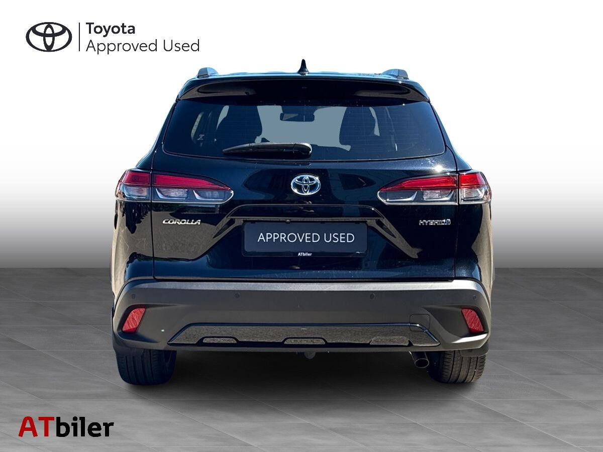 Sort Toyota Corolla Cross fra 2022