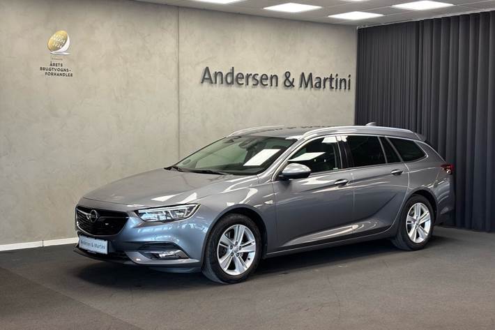 Grå Opel Insignia fra 2018