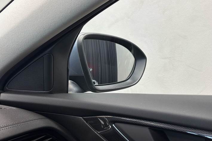 Grå Opel Insignia fra 2018
