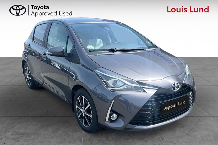 Grå Toyota Yaris fra 2019