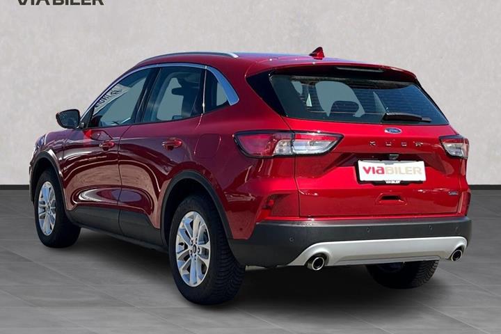 Rød Ford Kuga fra 2021