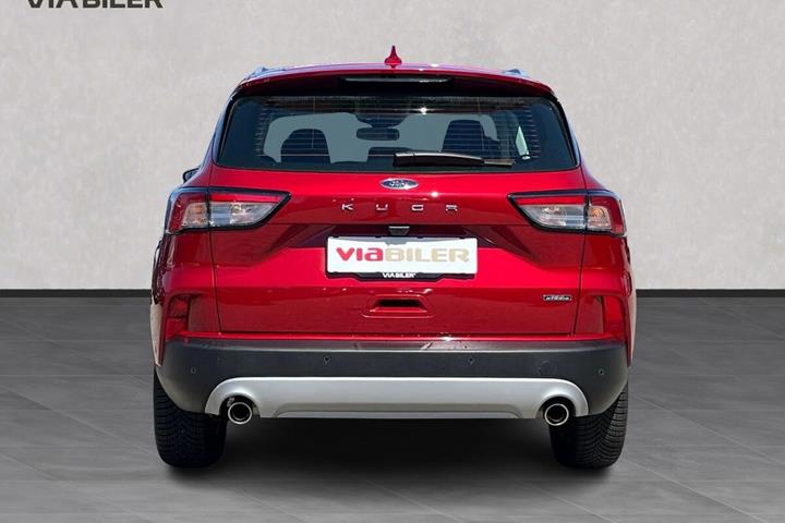Rød Ford Kuga fra 2021