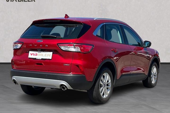 Rød Ford Kuga fra 2021