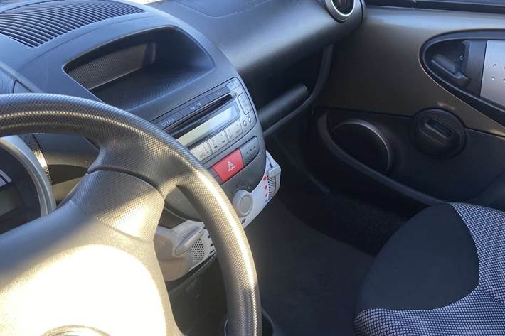 Bronze Toyota Aygo 1,0 fra 2012