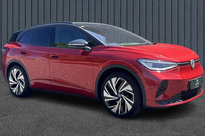Rød VW ID.4 fra 2023 set udefra