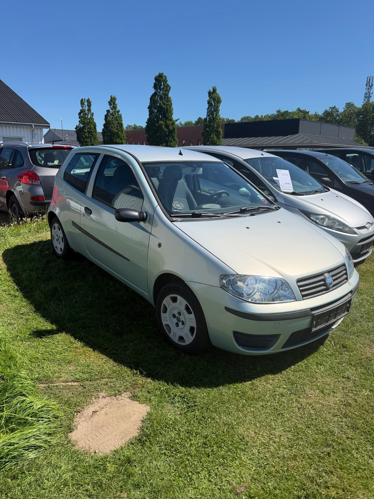 Sølv Fiat Punto fra 2004