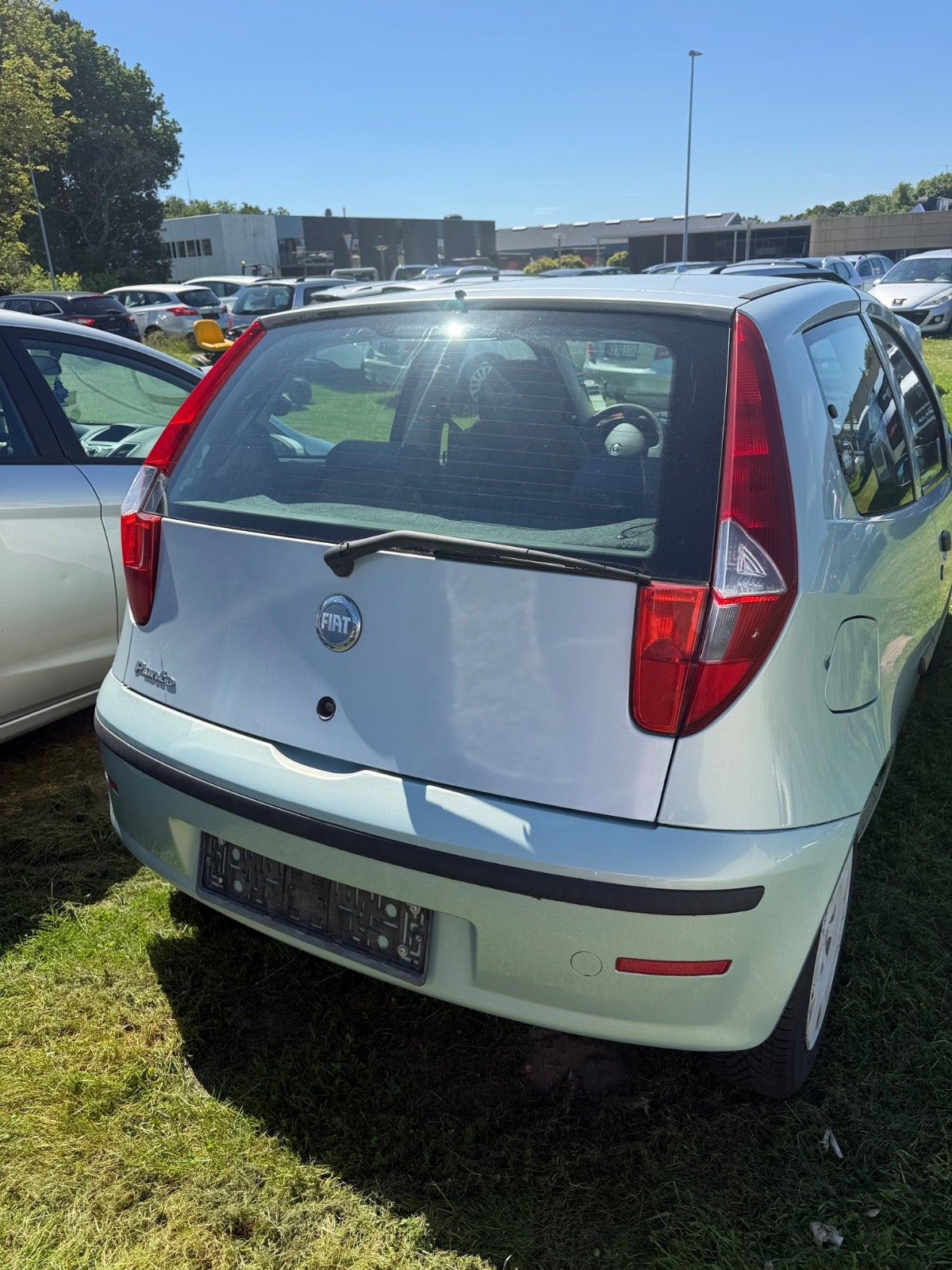 Sølv Fiat Punto fra 2004