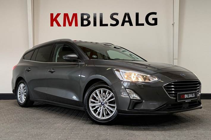 Grå Ford Focus fra 2019