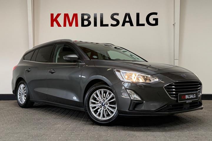 Grå Ford Focus fra 2019