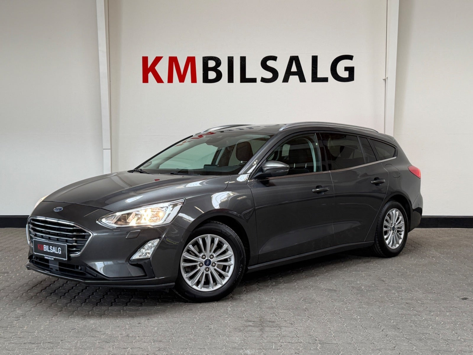 Grå Ford Focus fra 2019